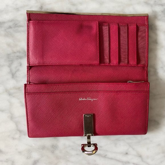 Salvatore Ferragamo Red Black Long Gancini Wallet - Picture 2 of 9